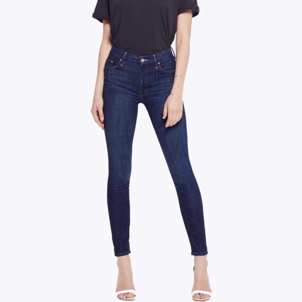 MOTHER The Looker petite high waisted clean. Sweep 25